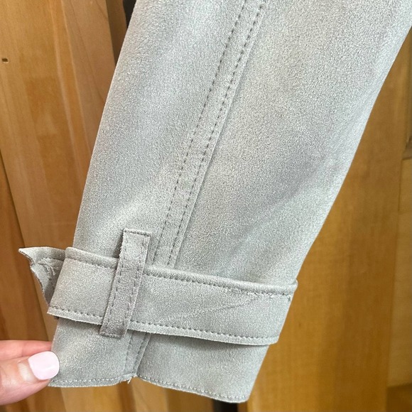 NWOT, T Tahari Women’s Taupe Faux Suede Size Small Long Coat - Picture 12 of 16